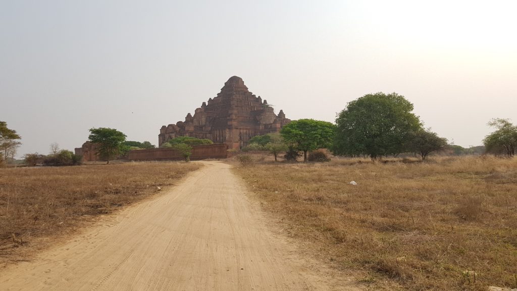 bagan morning bycicle ride