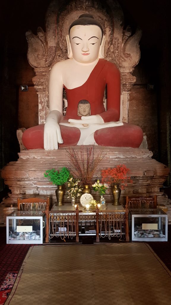 Buddha statue Bagan