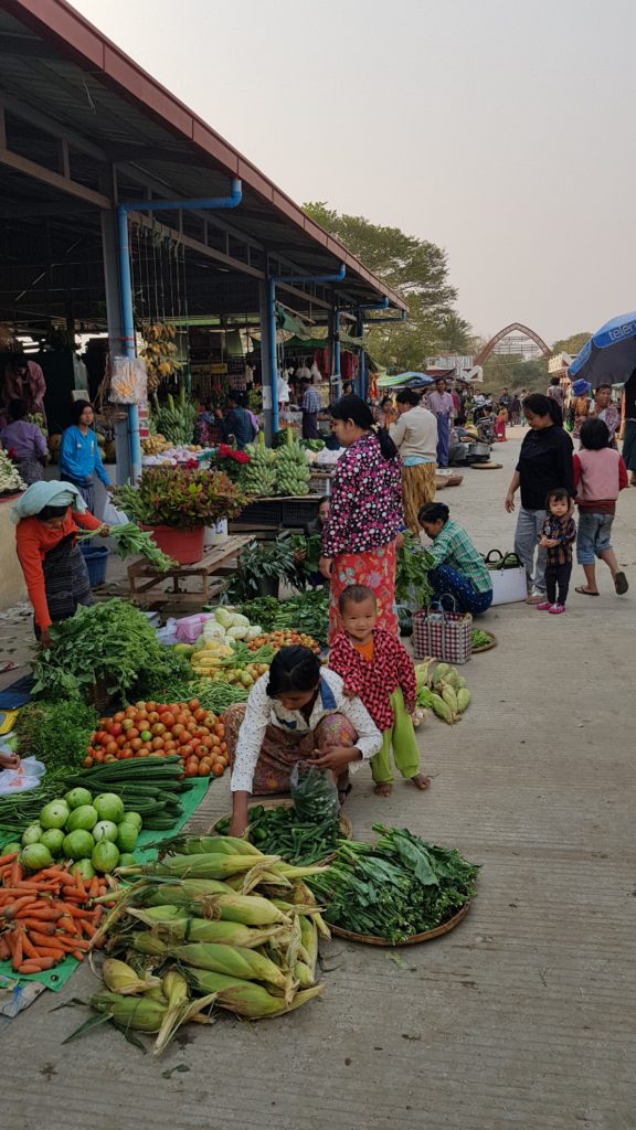 morning market bagan