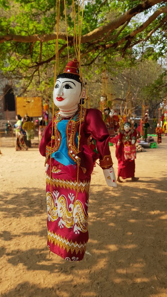 bagan puppets