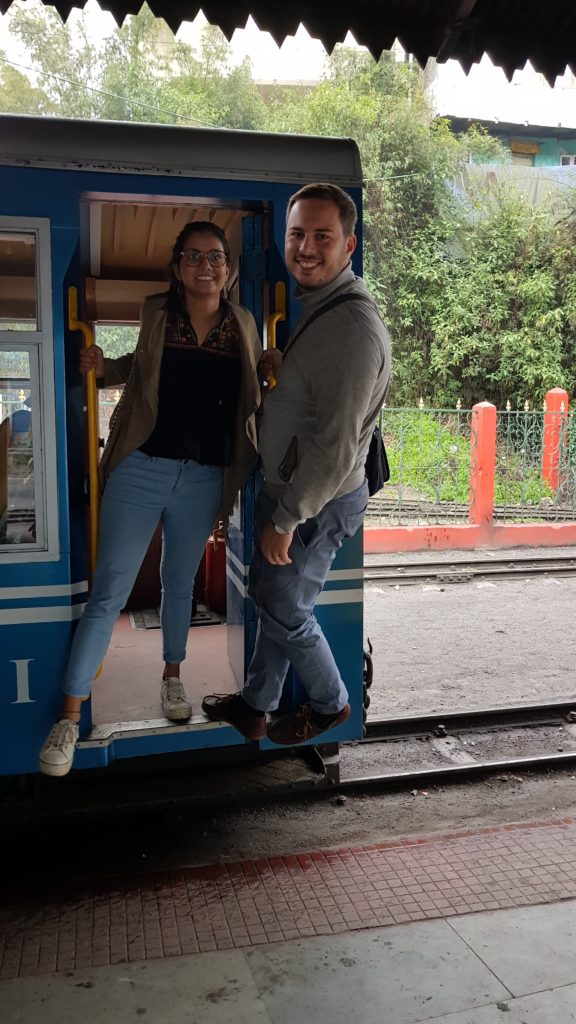 train selfie darjeeling india