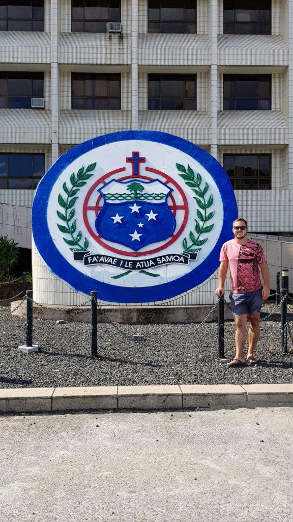 selfie at parliament samoa apia