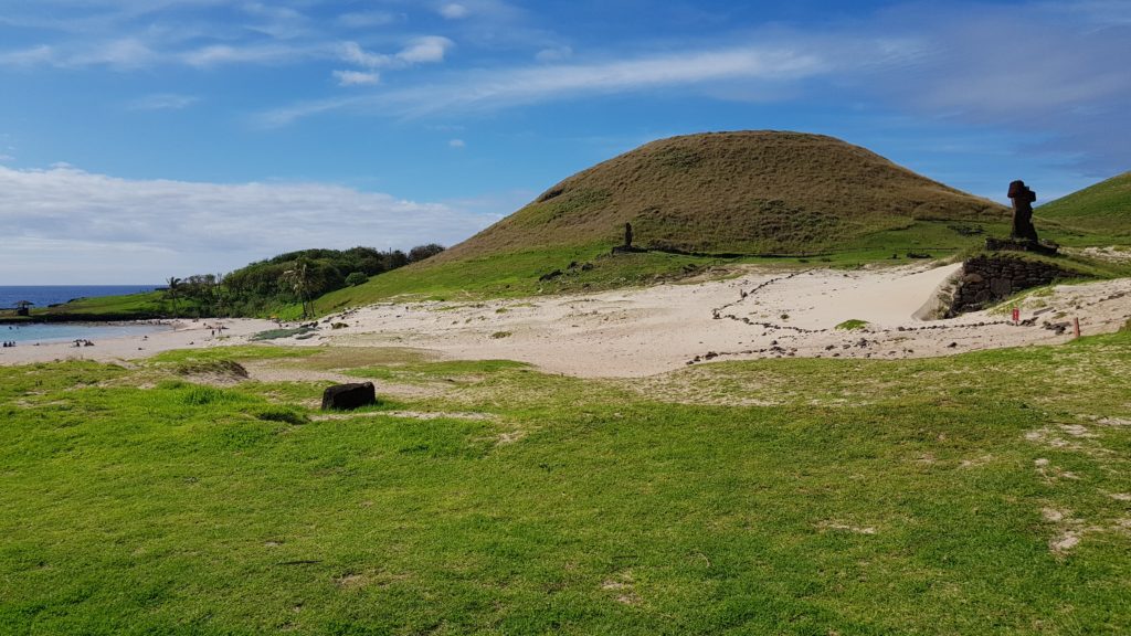 beach and anu nau nau easter island