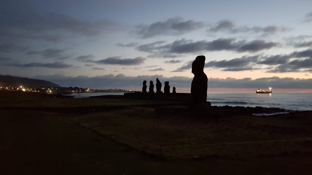 ahu tahai by night